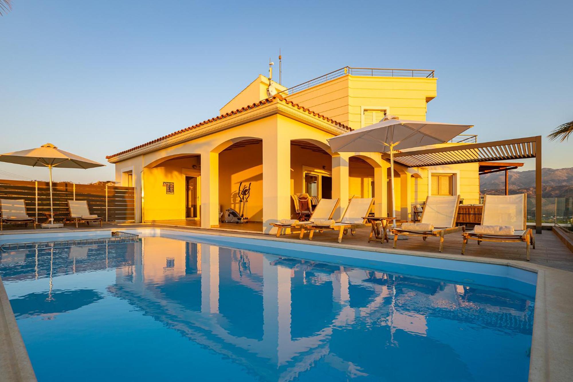 Karmilos Hill Villa Hriszí Aktí Haniá Kültér fotó
