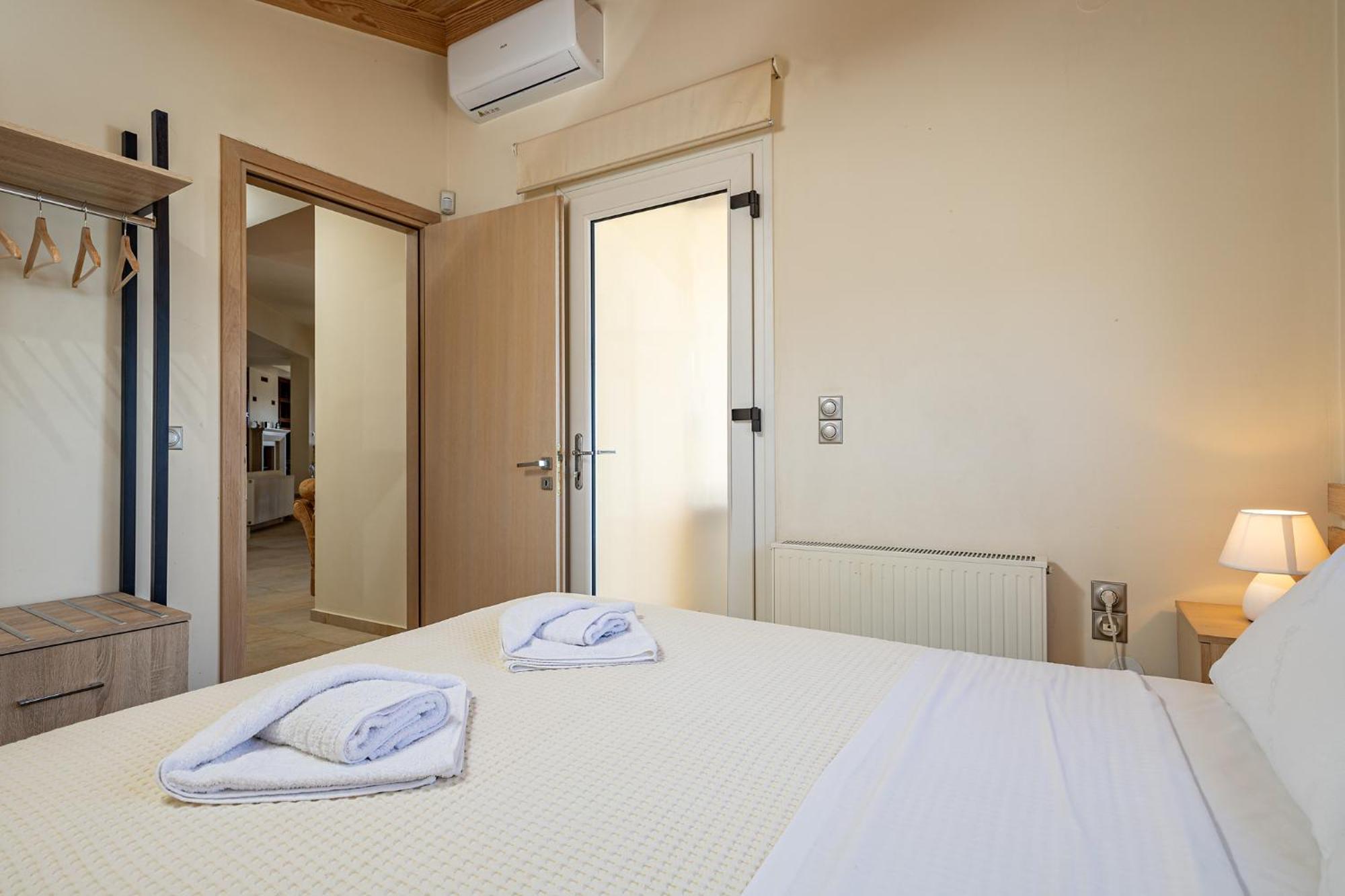 Karmilos Hill Villa Hriszí Aktí Haniá Kültér fotó